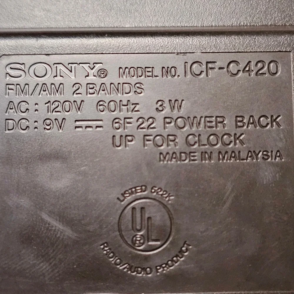 MCM Sony Dream Machine ICF-C420 Dual Alarm Clock Radio FM AM Wood Grain Vintage